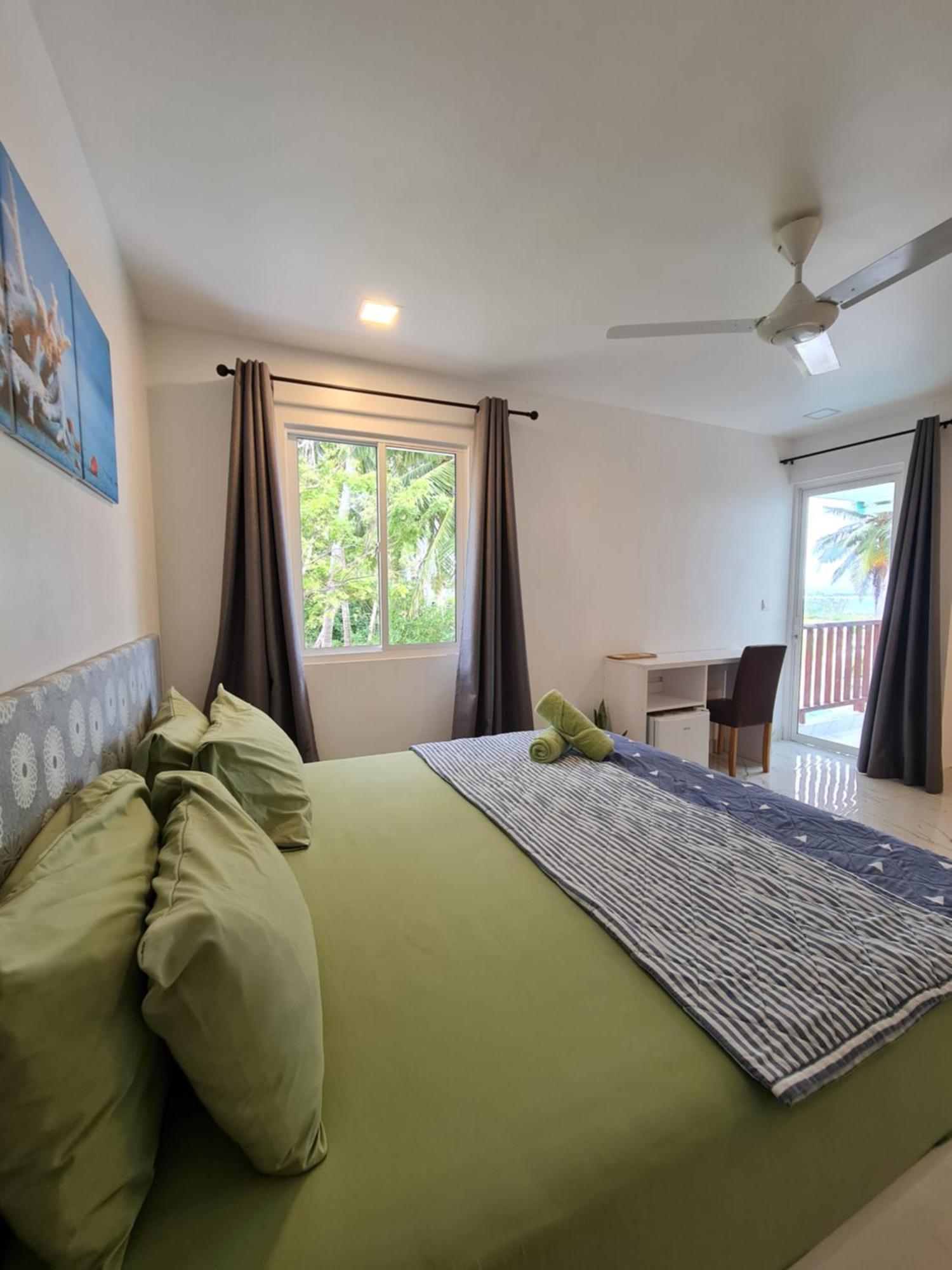 Empyrean Stay, Maldives Chata